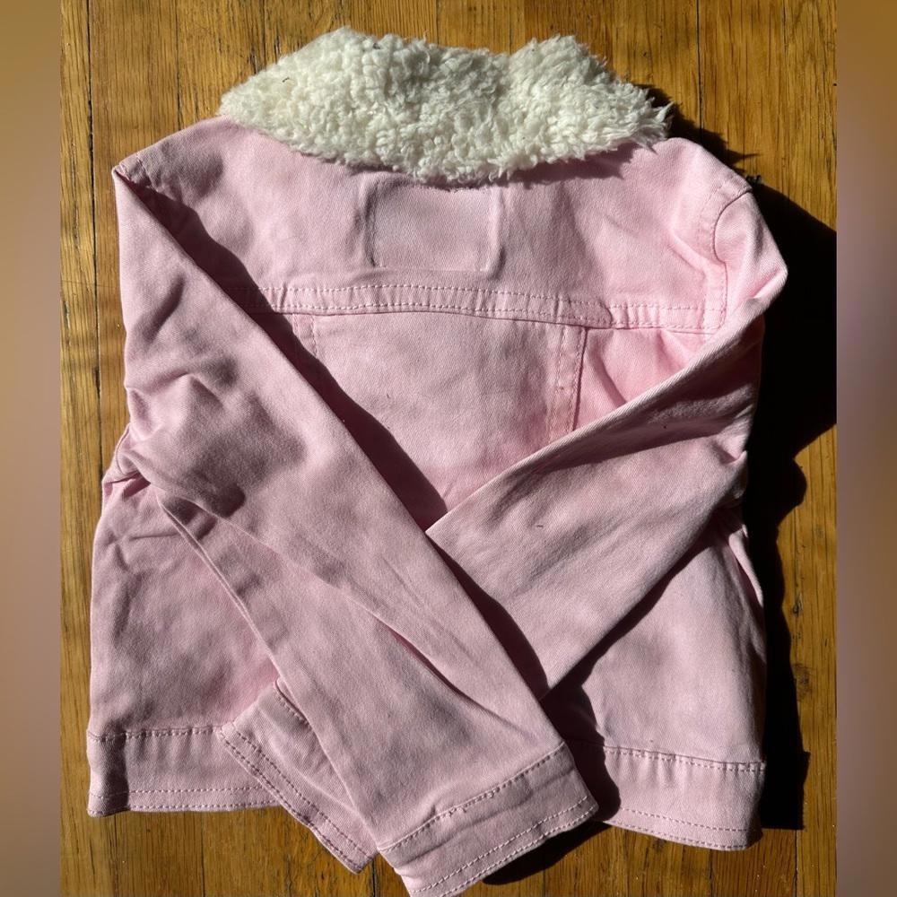 Girls Levi Strauss & Co Pink Denim Jacket with Sherpa Lining. Size 2T - Picture 3 of 5